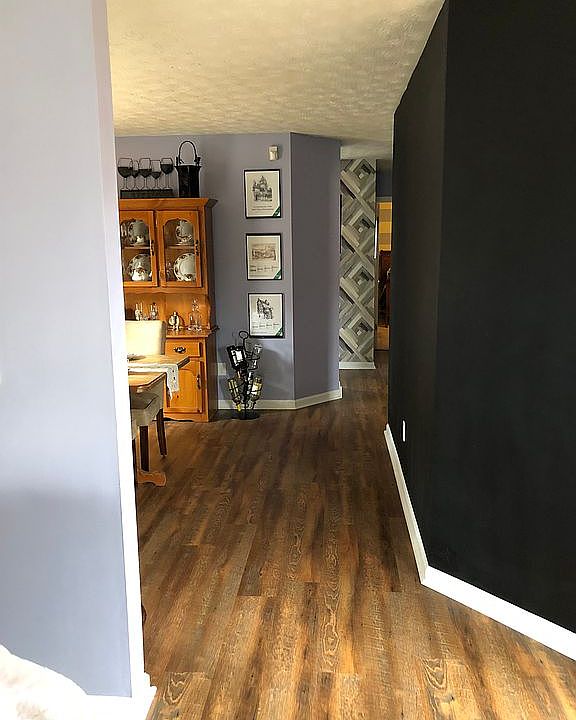 Entry Waynt door