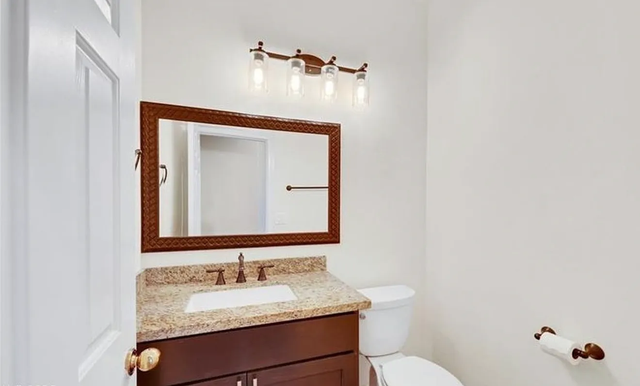 3 bed, 2188 sqft, $3,500 — Photo 1