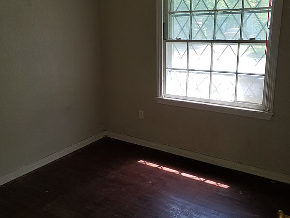 2nd image of 1203 Toliver St
