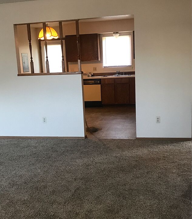 1st image of 2037 35th Ave APT 3