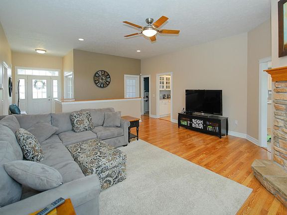 107 Candlewood-105