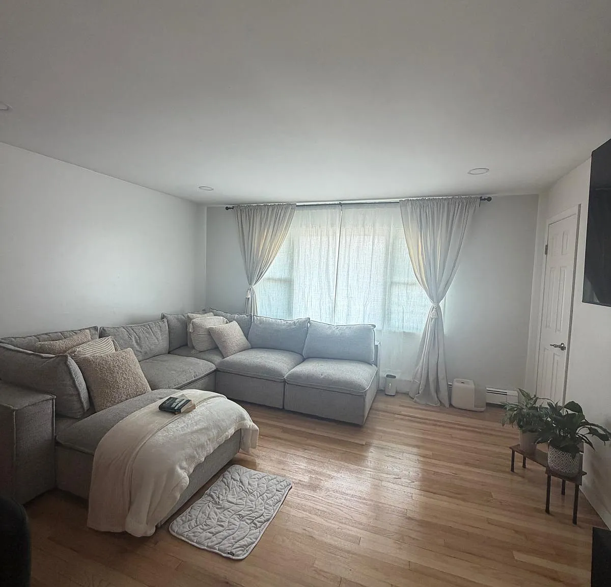 3 bed, $2,950 — Photo 4