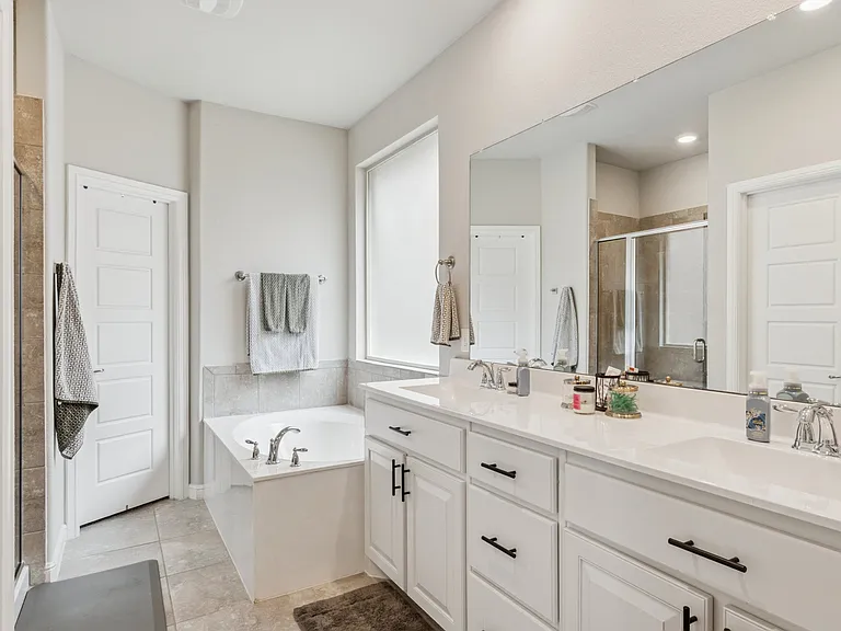 2417 Rooster Ln — Photo 16