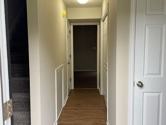 2nd image of 132-144 Oakwood Dr #138