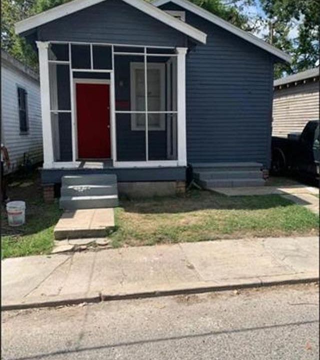 1st image of 836 S 17th St
