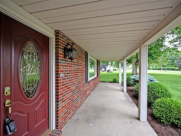 4th image of 2536 Wayne Rd
