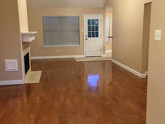 4th image of 14119 Cornelia Dr