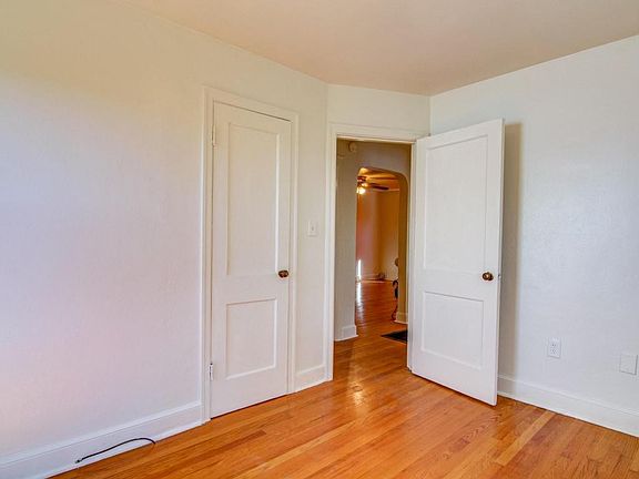 2nd image of 431 Cedar Bluff Ave SE