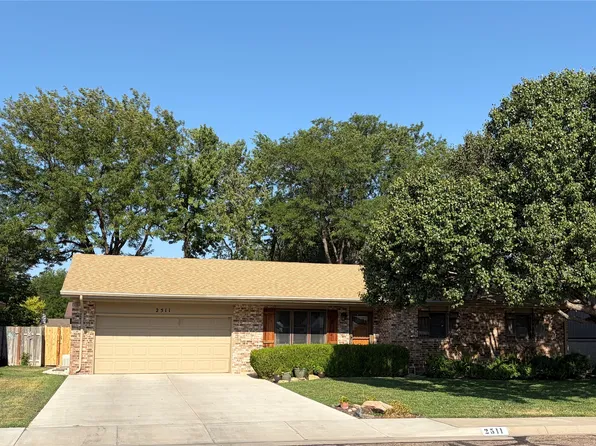 2511 Coachman Ln, Garden City, KS 67846