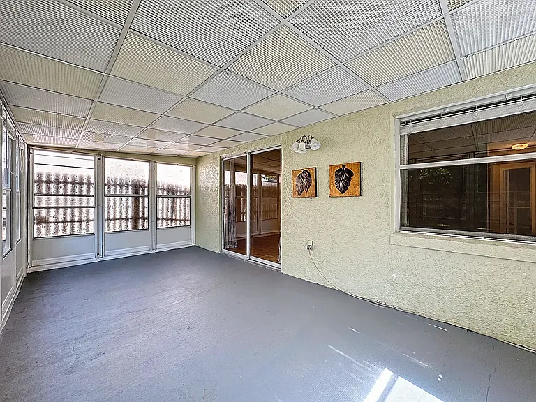 3033 Dunhill Dr — Photo 24
