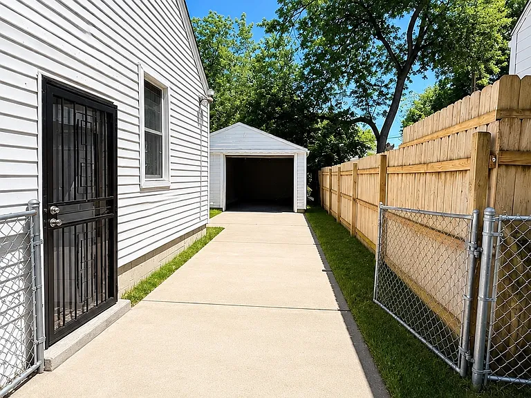 19922 Avon Ave — Photo 19