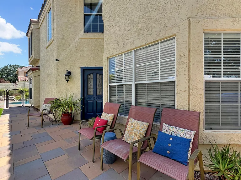 16205 S 34th Way — Photo 4