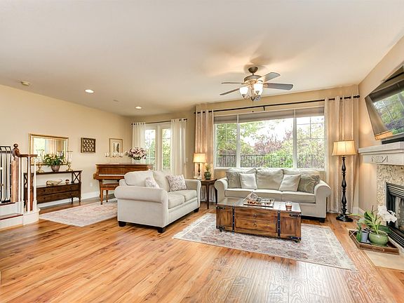 5th image of 965 Marvin Gardens Way #33