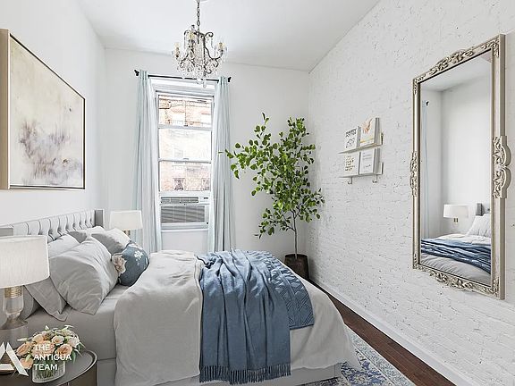 4th image of 264 W 22nd St #5