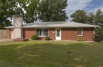 1st image of 901 Peony Dr