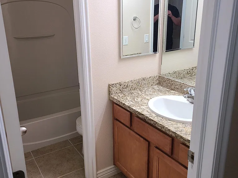 3821 S Kingsbury Ln #B6 — Photo 7
