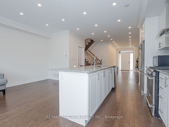 3rd image of 10 Causland Ln