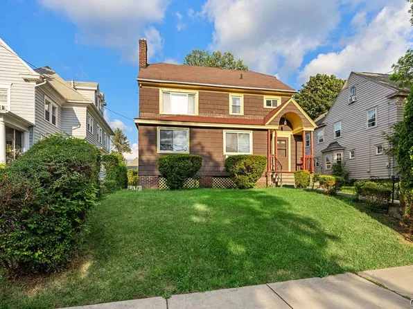 319 Allen St, Syracuse, NY 13210
