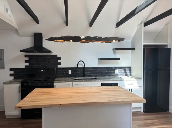 2499 Professor Ave APT 2, Cleveland, OH 44113