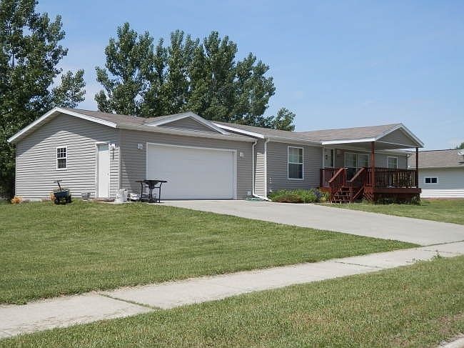 1st image of 303 Savannah Trl