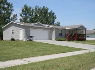 303 Savannah Trl, Pardeeville, WI 53954