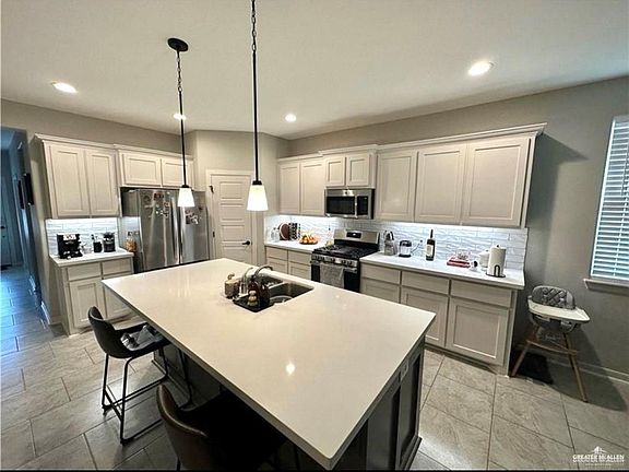 4th image of 3304 Harvard Ave #1