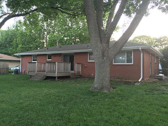 3rd image of 530 Wedgewood Dr