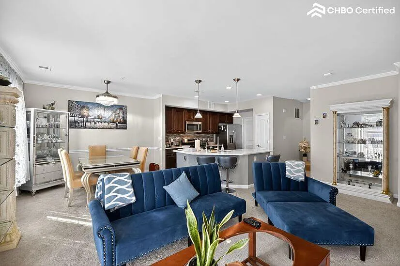 Large, Furnished Townhouse in Dale City — Photo 3