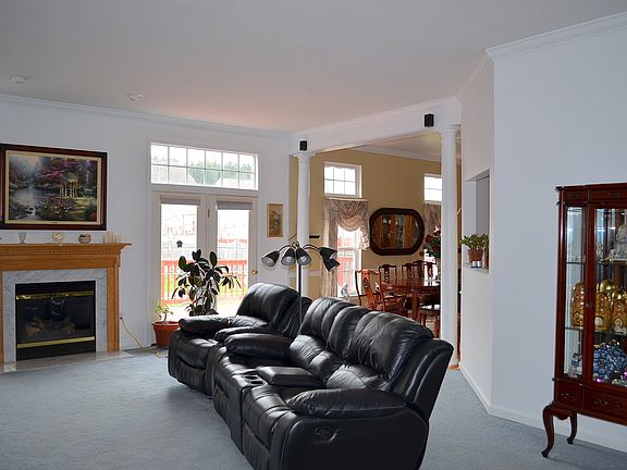 2nd image of 4912 Ernest Way