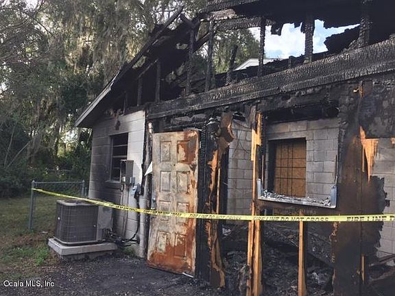 4th image of 420 NE 15th Ct
