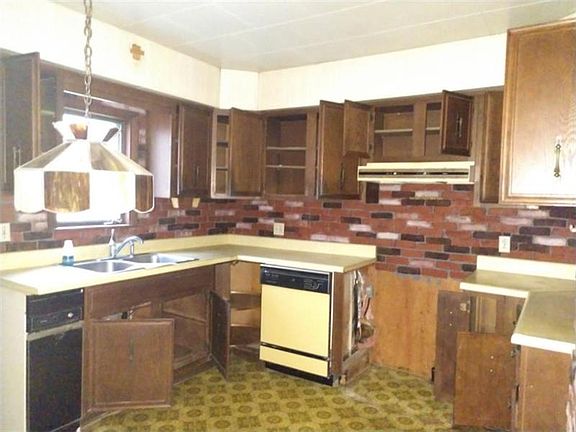 3rd image of 626 Park Ave