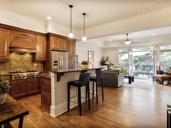 225 Mystic Ridge Hl, Sandy Springs, GA 30342