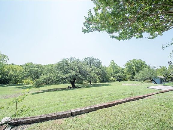 3rd image of 133 Woodland Hills Dr