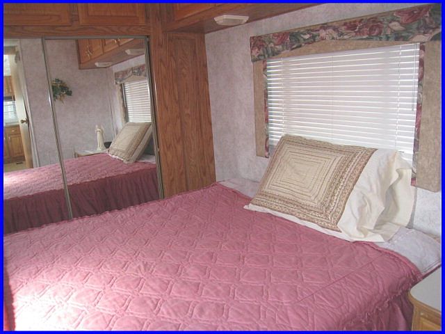 2nd image of 6606 Pearl Ln