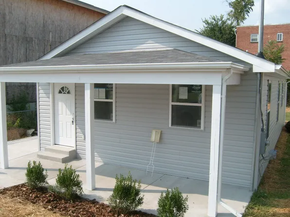 4932 Astor Pl SE, Washington, DC 20019