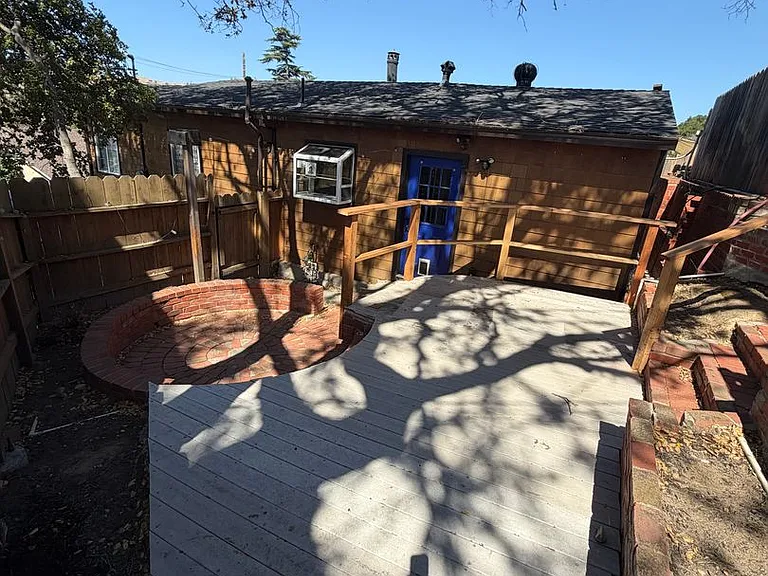 2329 Scenic Ave — Photo 21
