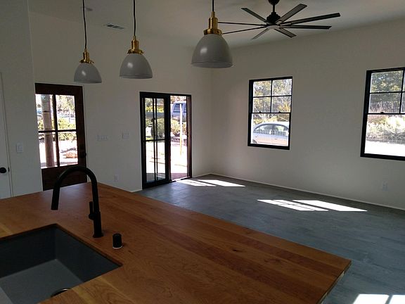 2nd image of 624A Calle De Valdez