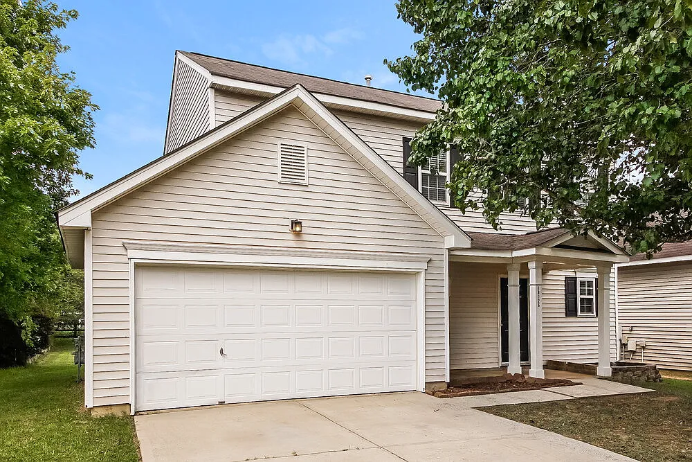 3 bed, 2.5 bath, 1638 sqft, $1,960 — Photo 4