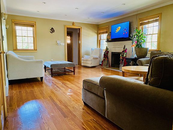 2nd image of 82 Mayfair Ave #1