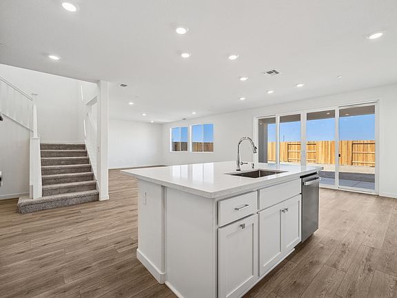 3rd image of 4065 Salamander Cir