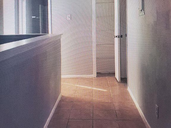 4th image of 2318 Capitan Dr APT B