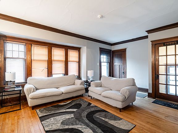 4th image of 3416 N Oakland Ave