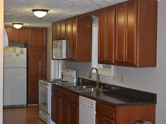 3rd image of 3584 York Dr