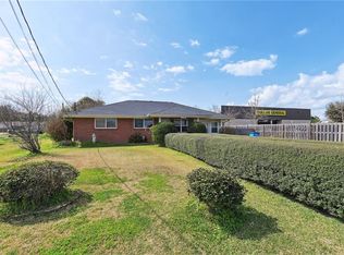 15457 River Rd, Hahnville, LA 70057