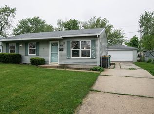 402 Hamrick Ave, Romeoville, IL 60446