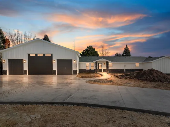 2450 N Julia Ave, Meridian, ID 83646