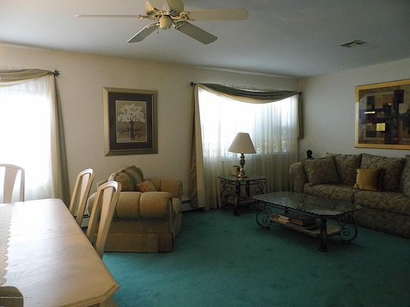 4th image of 46 Orlando Blvd
