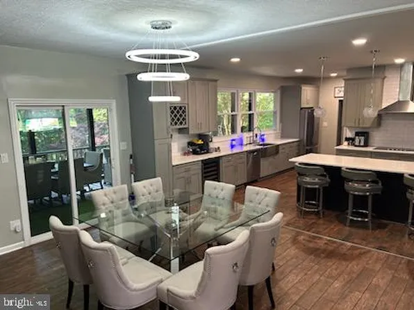 809 Braeburn Dr, Fort Washington, MD 20744