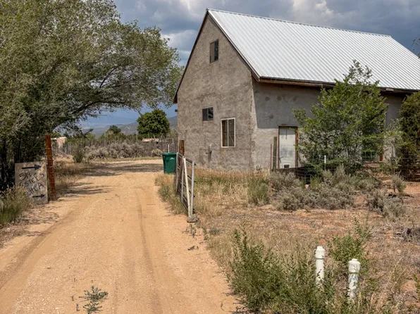 519 Este Es Rd #A, Taos, NM 87571
