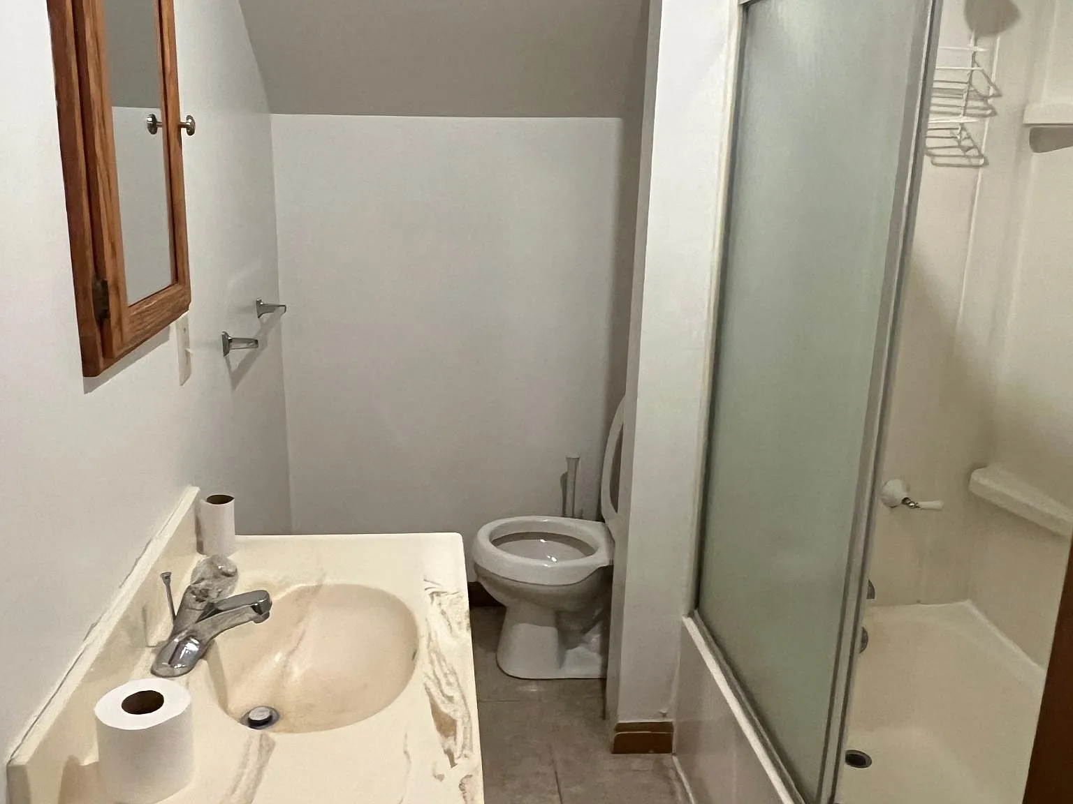 92 Benedict Ave — Photo 3